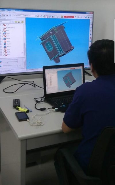 employee at gtr vietnam at computer 3d design cast components 3d printing